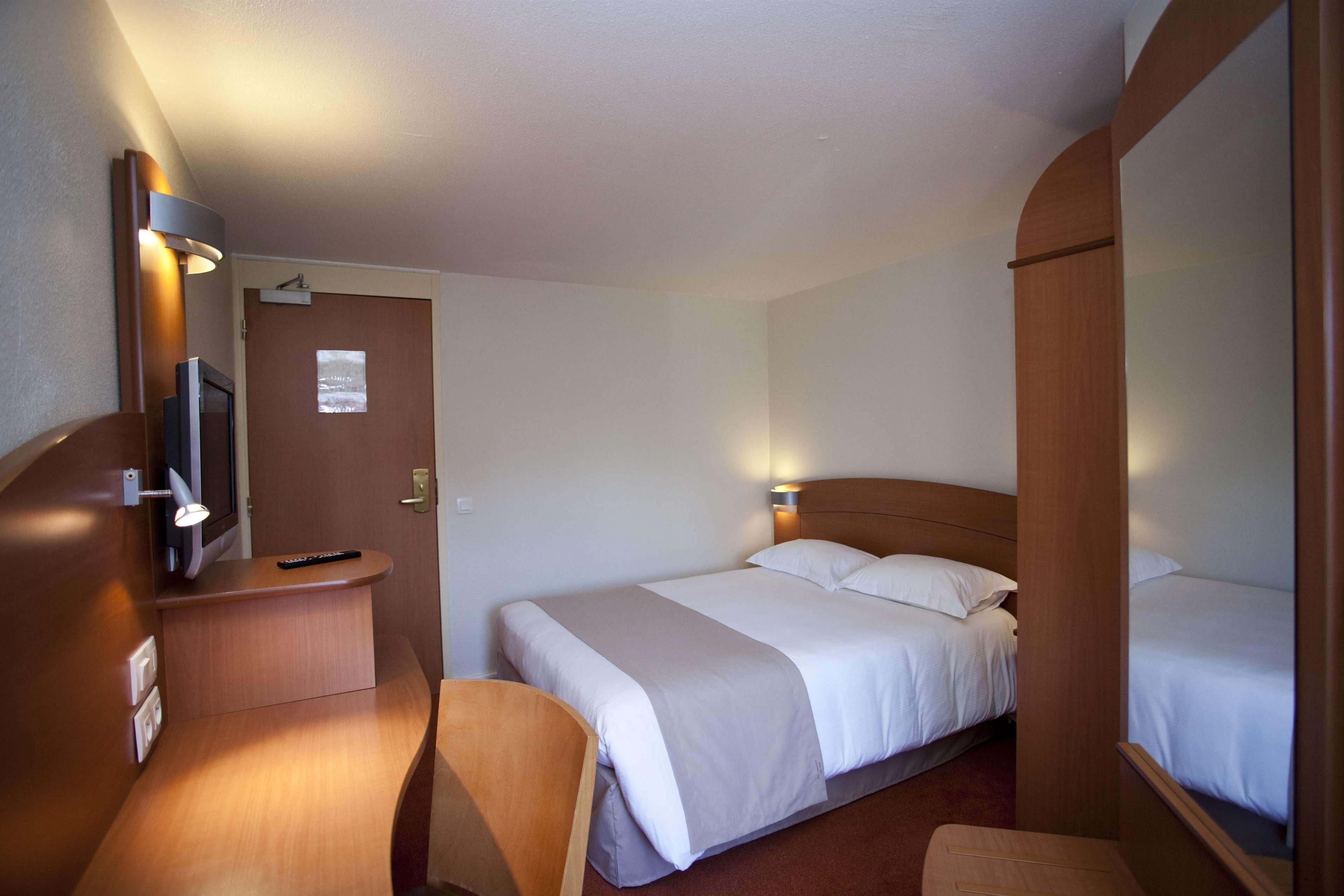Kyriad Rennes Nord Hotel מראה חיצוני תמונה