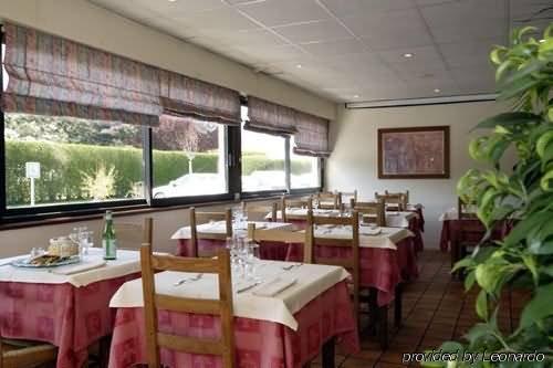 Kyriad Rennes Nord Hotel מסעדה תמונה